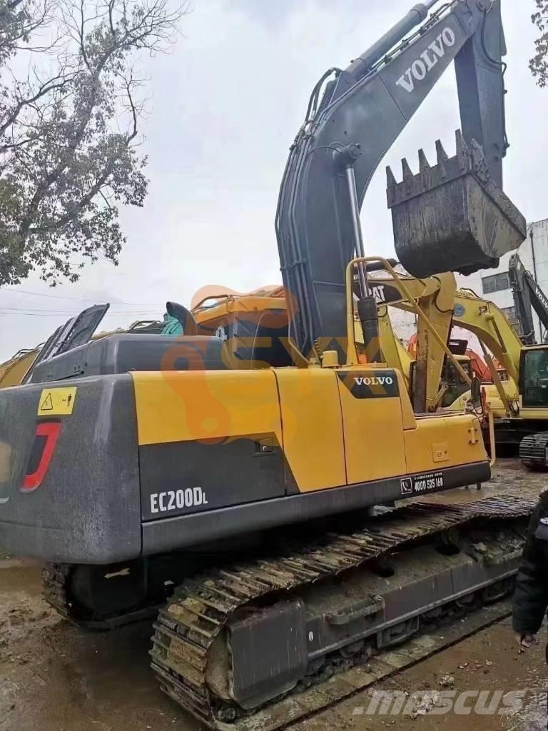 Volvo EC 200 Pásové rýpadlá