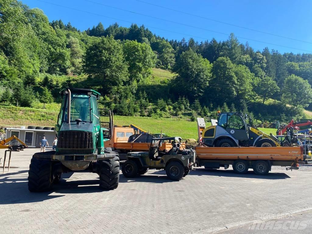 John Deere 1110 Lesné traktory