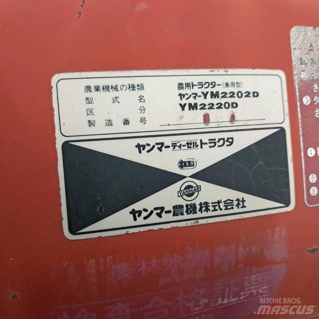 Yanmar YM 2220D Traktory