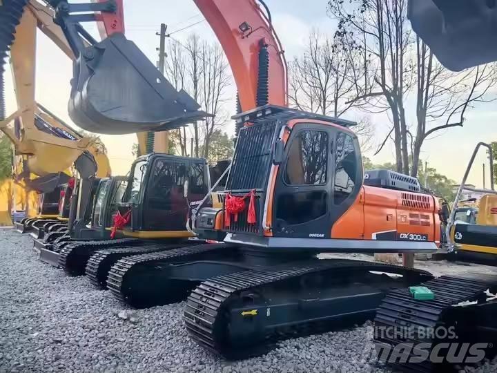 Doosan DH300 Pásové rýpadlá