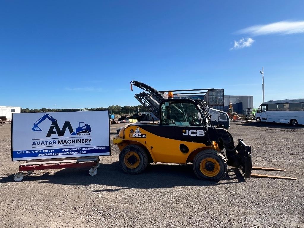JCB 520-40 Teleskopické manipulátory