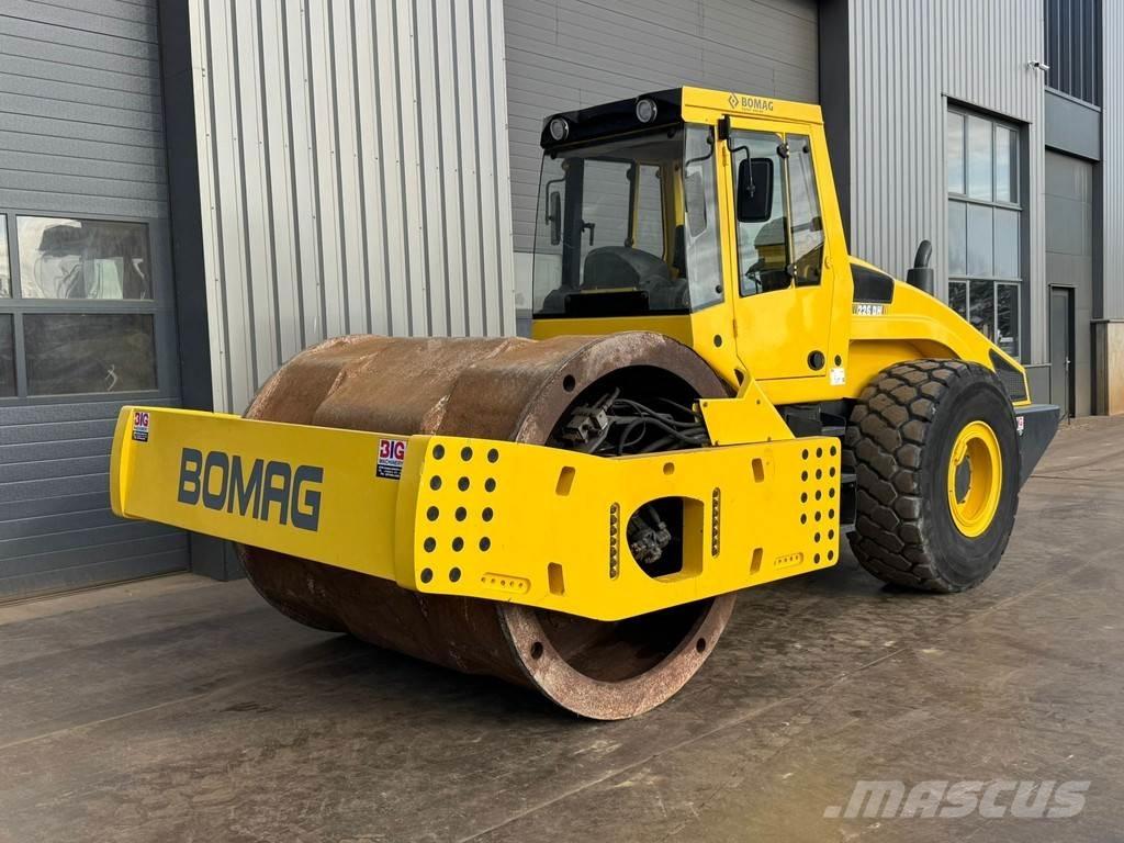 Bomag BW226 Ťahačové valce