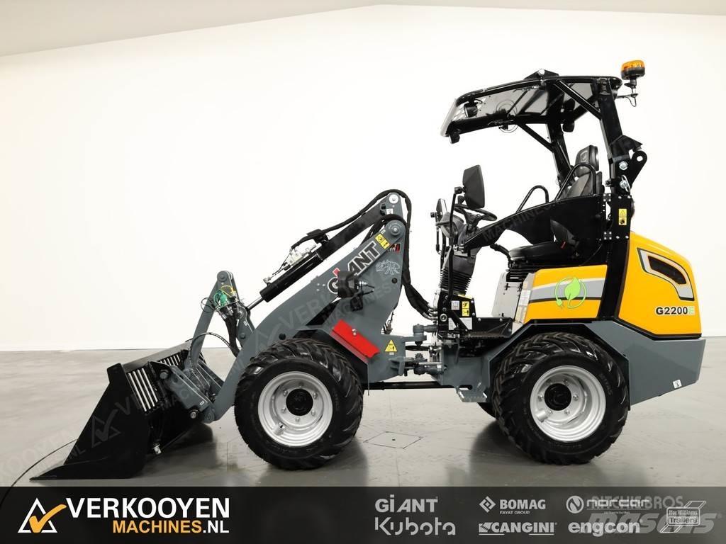 GiANT G2200E Kolesové nakladače