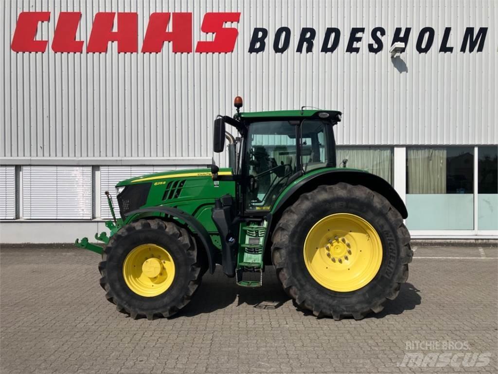 John Deere 6215 R Traktory