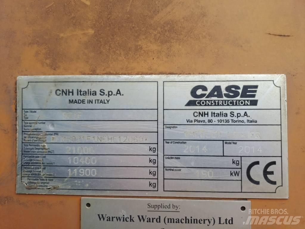 CASE 921 F Kolesové nakladače