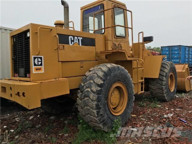 CAT 966 F Kolesové nakladače