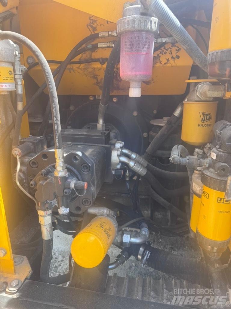 JCB JS 131 LC Pásové rýpadlá