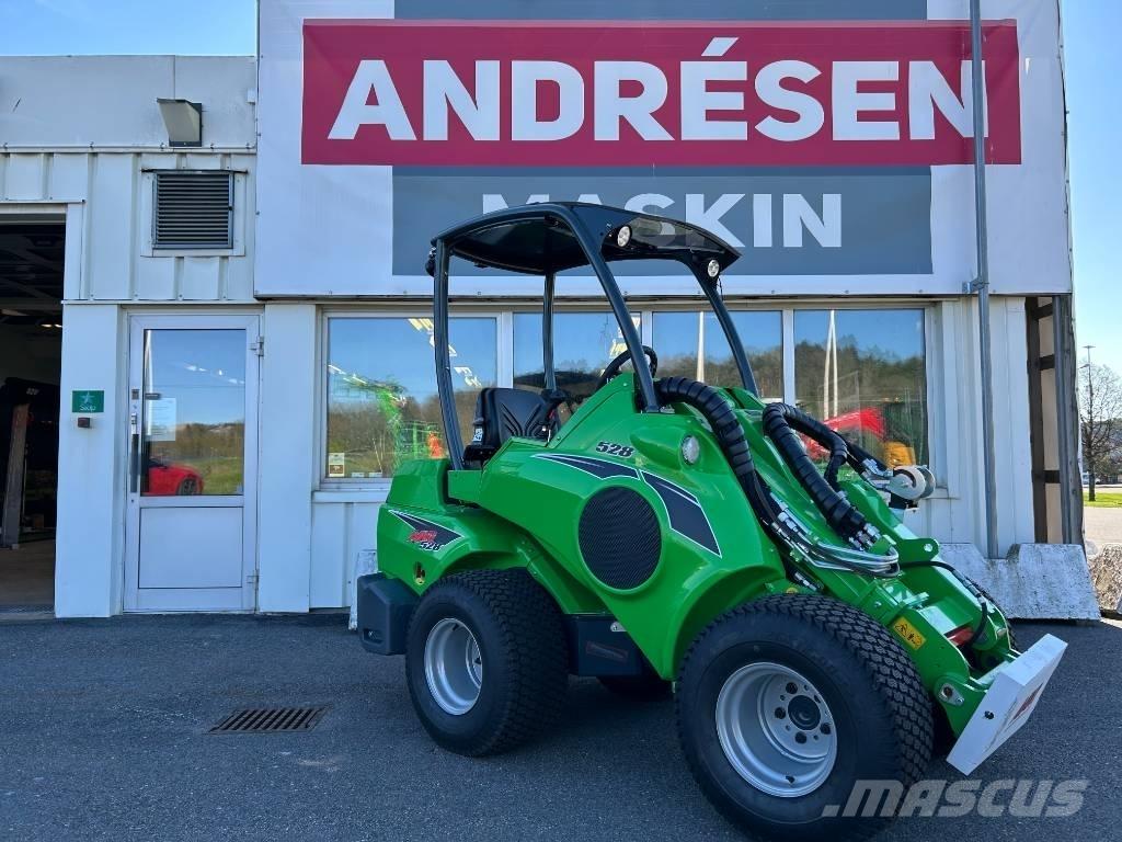 Avant 528 Šmykom riadené nakladače