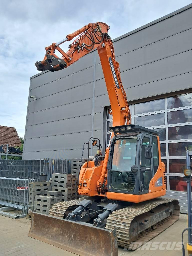Doosan DX 140 LCR-3 Pásové rýpadlá