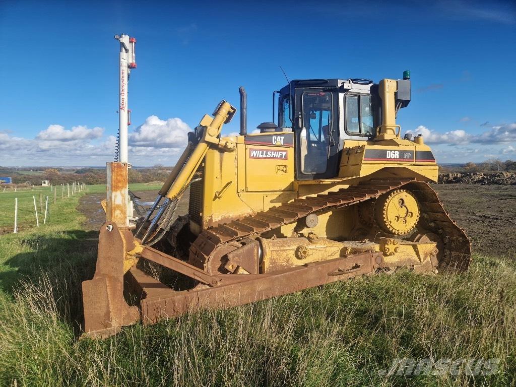 CAT D 6 R II Pásové dozéry