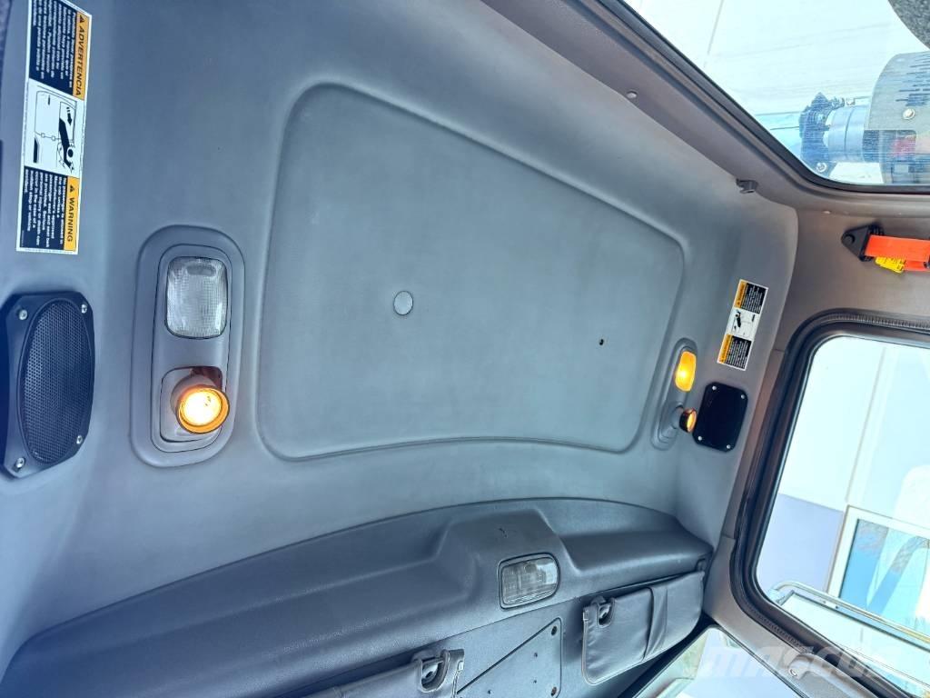 Peterbilt 357 Lanový nosič kontajnerov