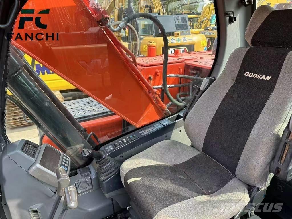 Doosan DX 140 LC Pásové rýpadlá
