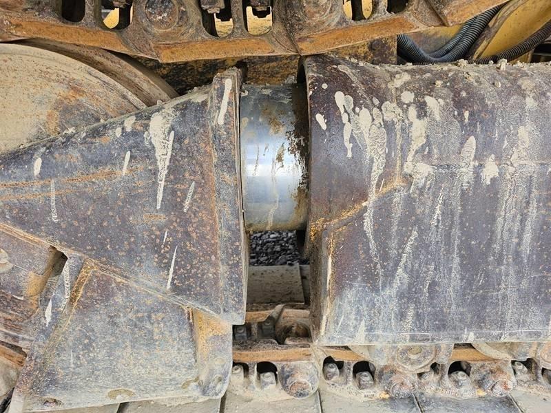 CAT D 4 H LGP Pásové dozéry