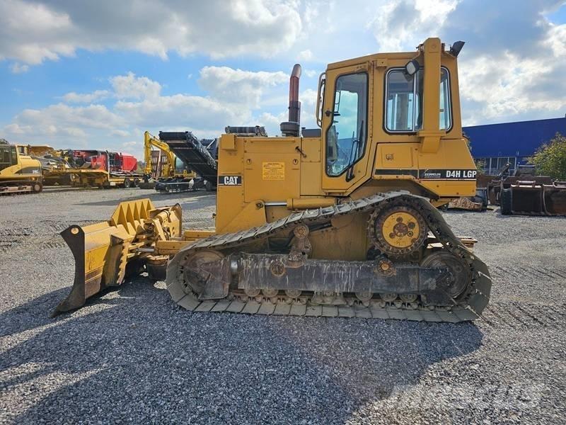CAT D 4 H LGP Pásové dozéry