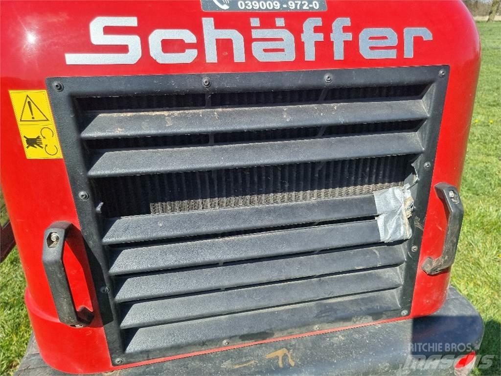 Schäffer 3650 Šmykom riadené nakladače