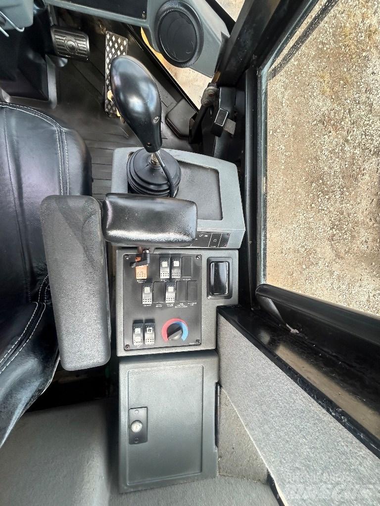 CAT 924 G Kolesové nakladače