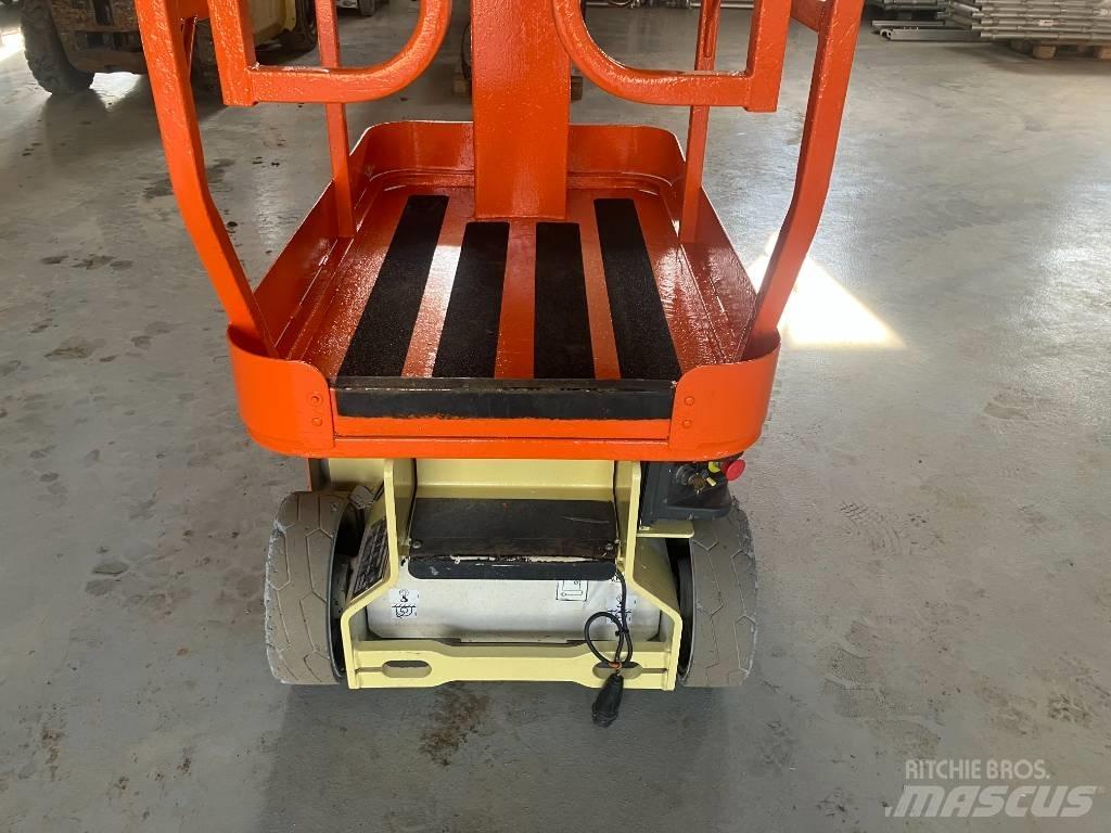 JLG 1230 ES Vertikálne stĺpové výťahy