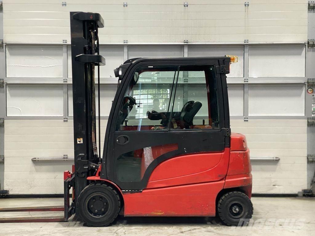 Hyster J3.0XN Akumulátorové vozíky