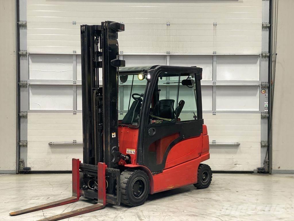 Hyster J3.0XN Akumulátorové vozíky
