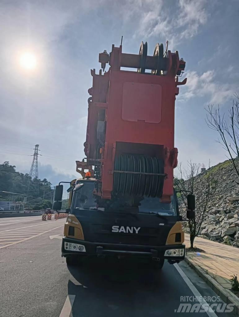 Sany SAC4500T Univerzálne terénne žeriavy
