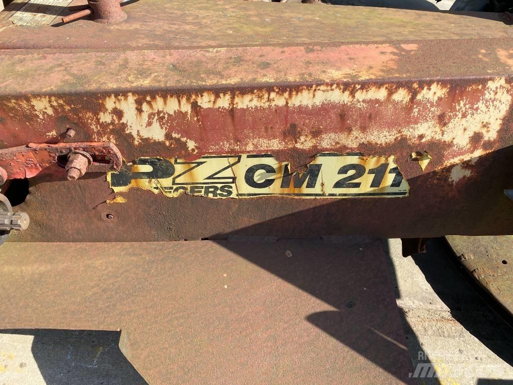 PZ CM 211 Žacie stroje