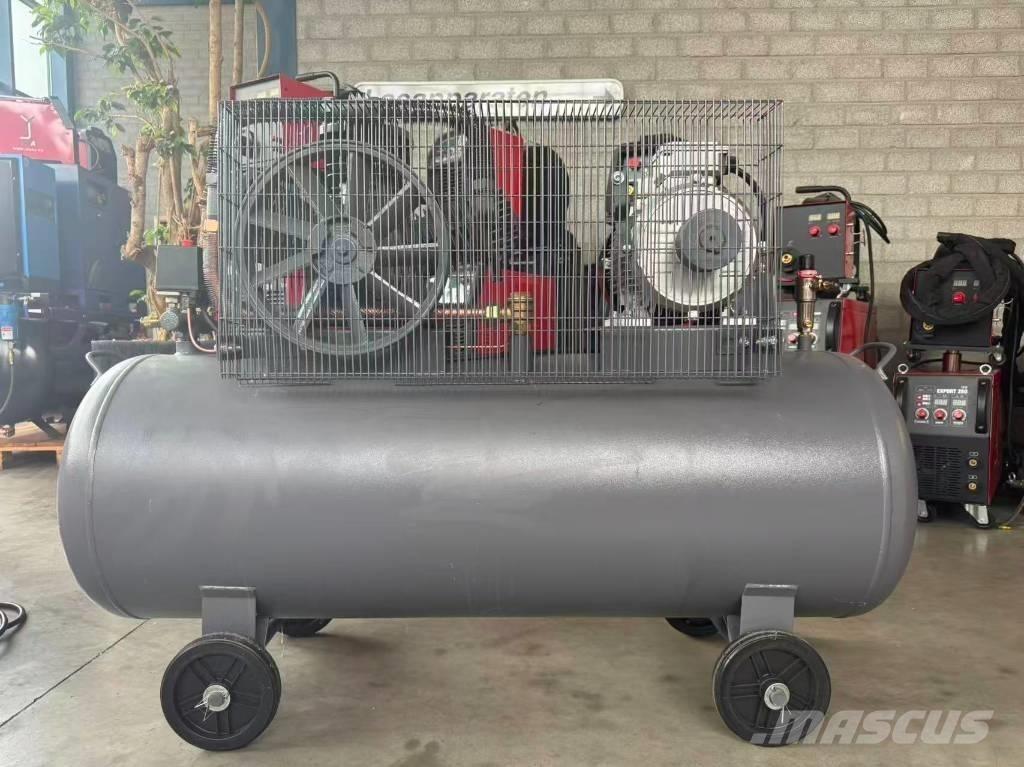 Javac BASIC 10 Kompresory