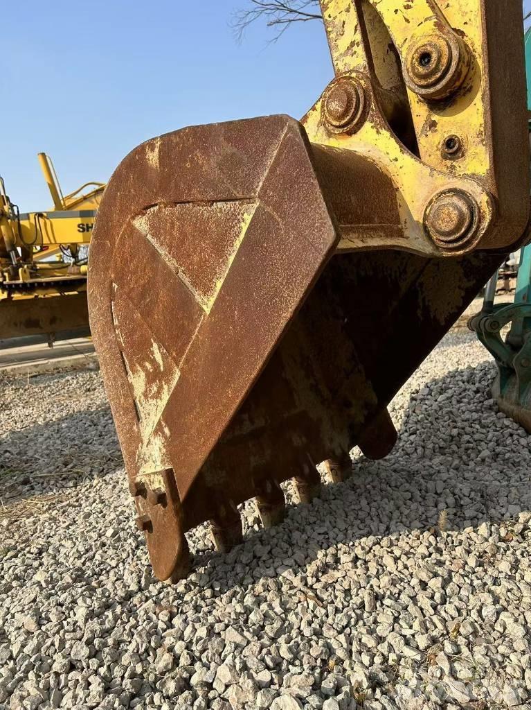 Komatsu PC70 Pásové rýpadlá