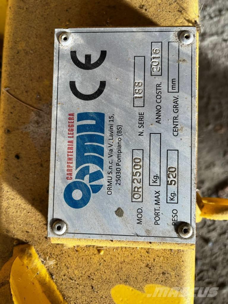  ORMU LAMA NEVE 2500 Snežné pluhy, predné snežné radlice