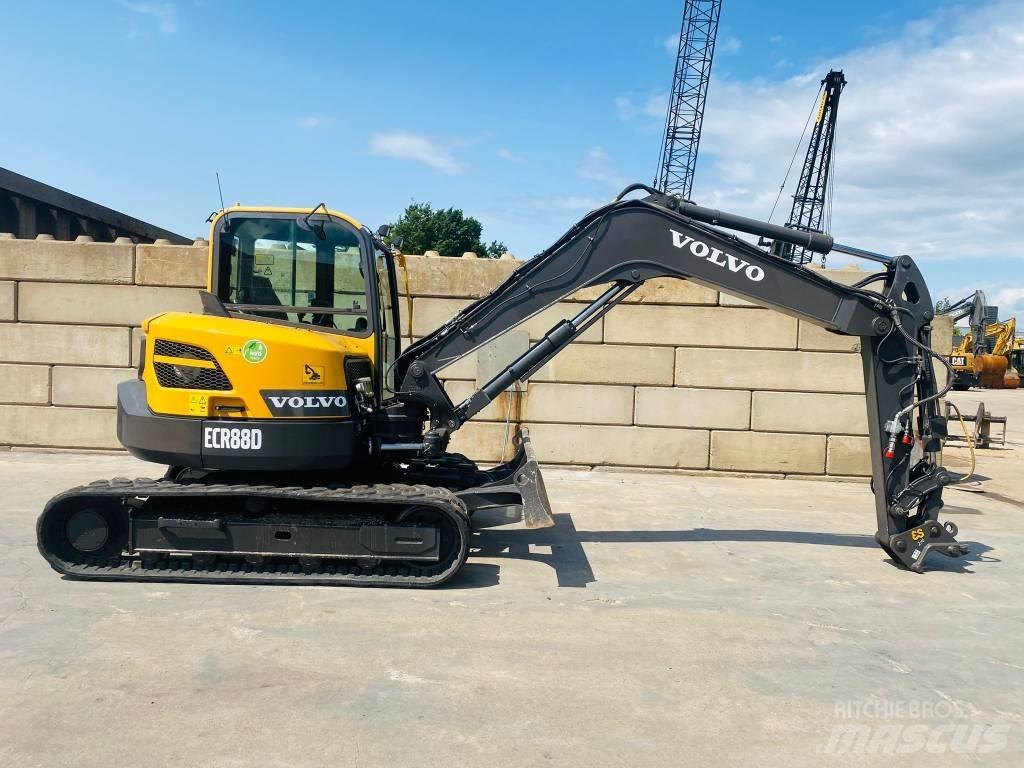 Volvo ECR 88 D Midi rýpadlá 7 t - 12 t