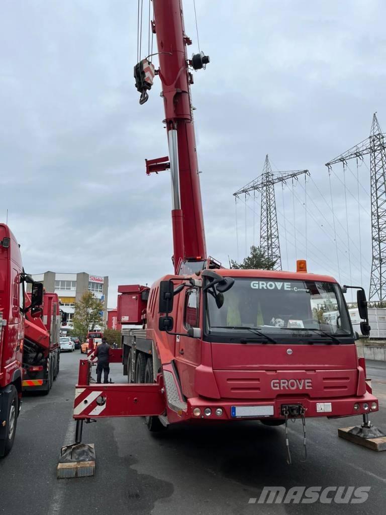 Grove GMK 4100 L Univerzálne terénne žeriavy