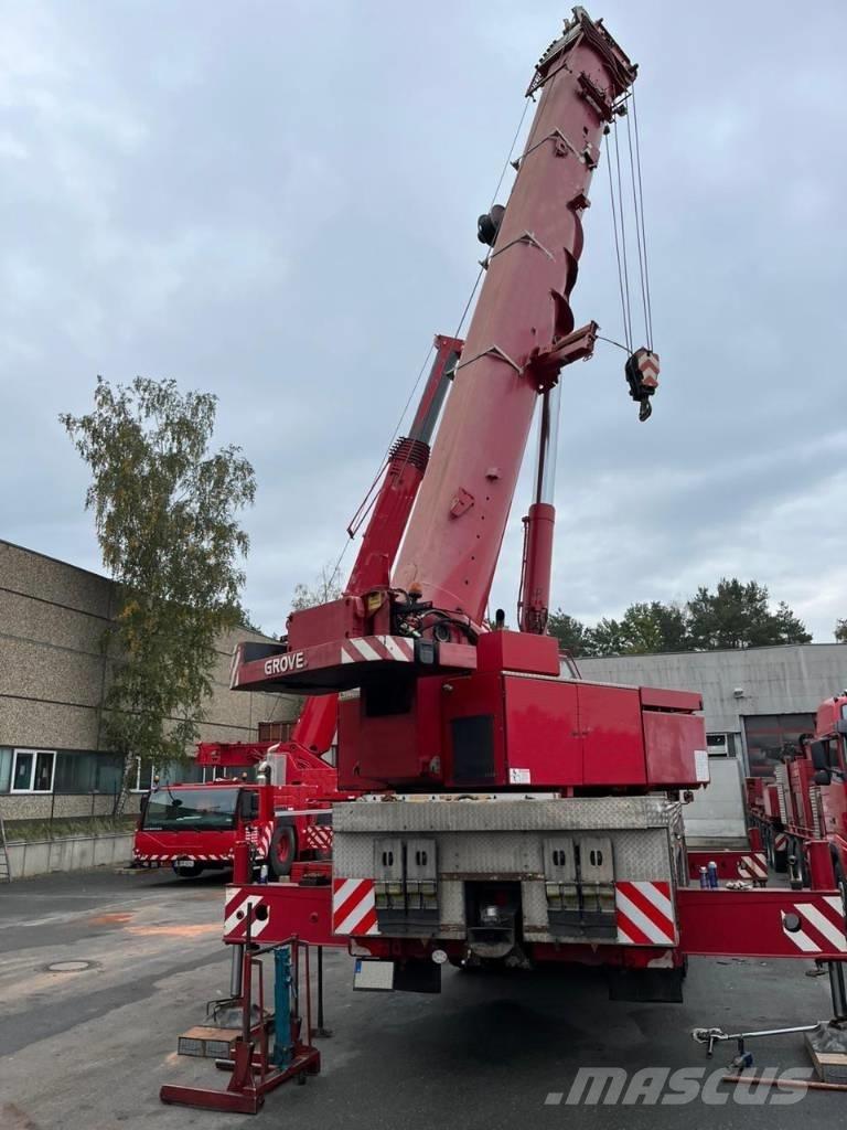 Grove GMK 4100 L Univerzálne terénne žeriavy