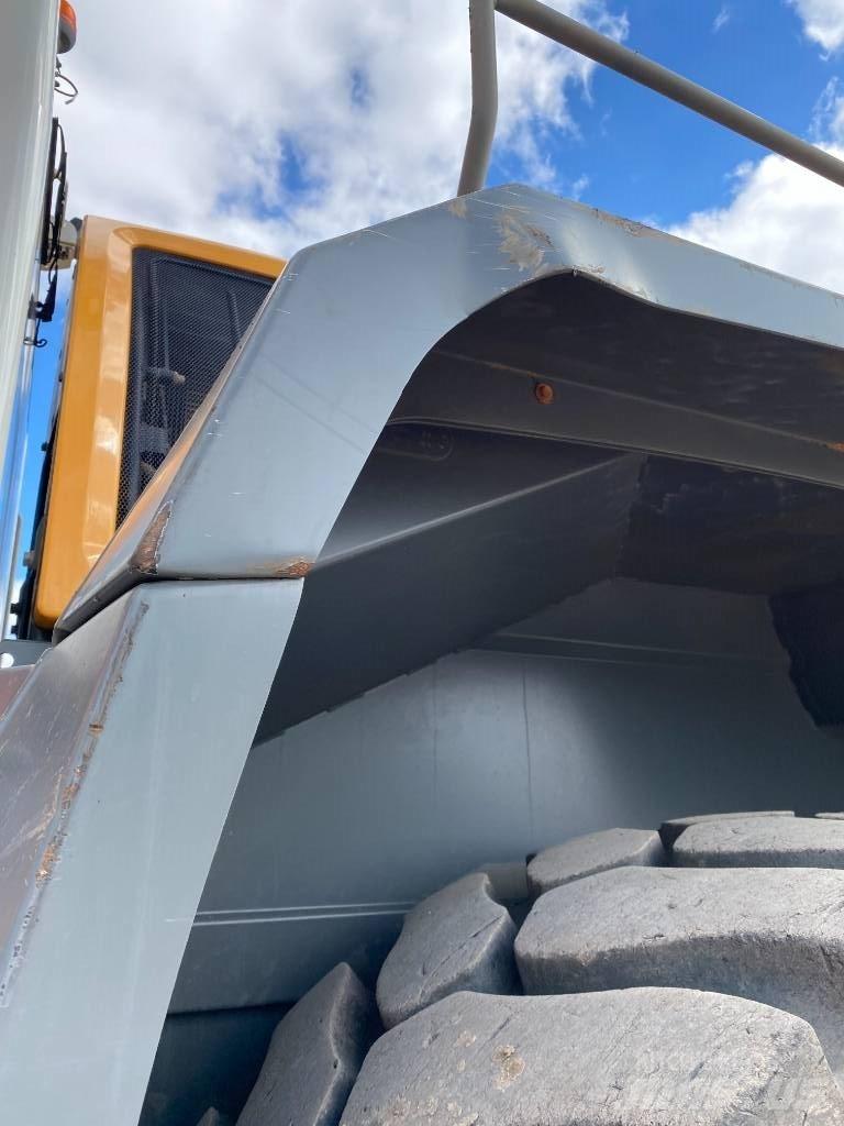 Liebherr L 586 Kolesové nakladače