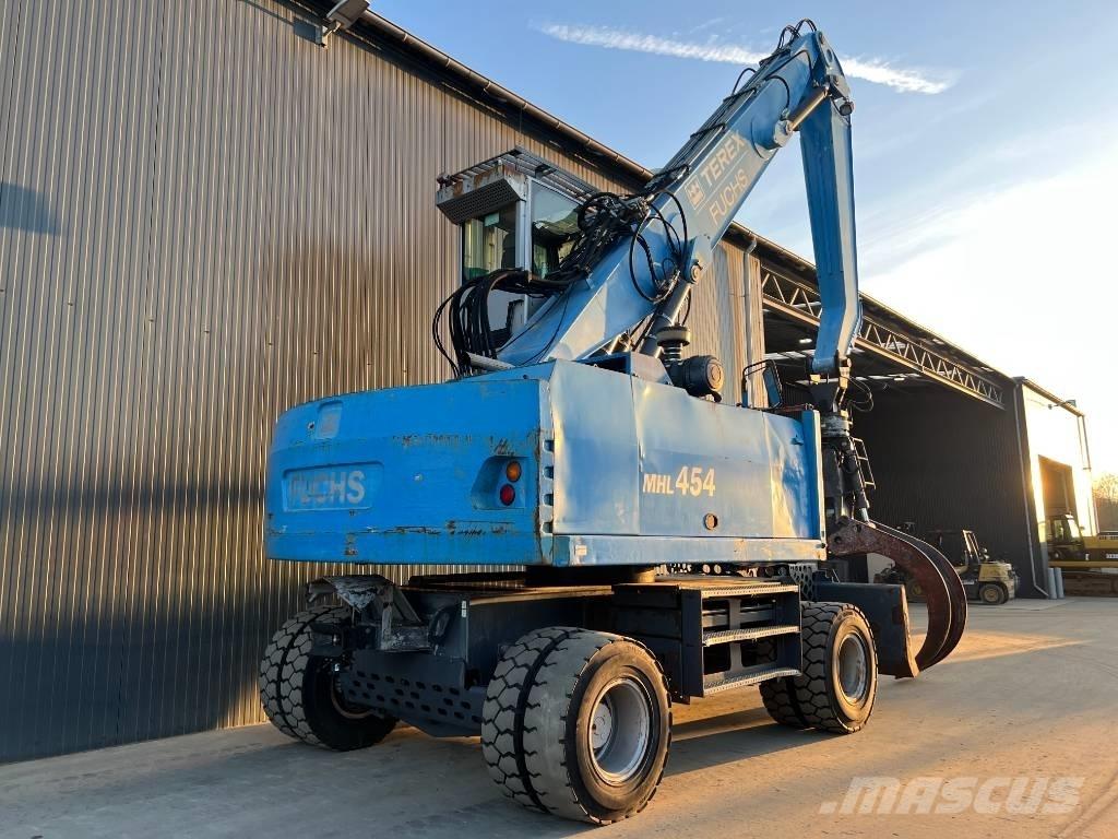 Fuchs MHL454 Stroje pre manipuláciu s odpadom