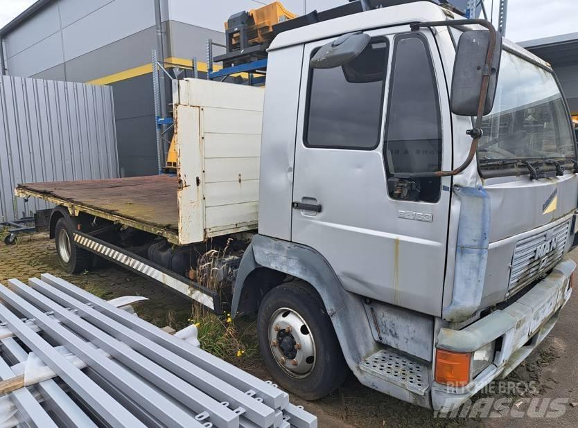 MAN 8.163 Plošinové nákladné automobily/nákladné automobily so sklápacími bočnicami