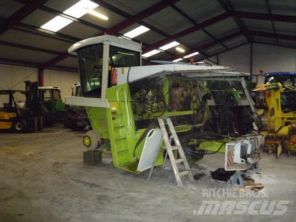CLAAS 800 series Príslušenstvo strojov na seno a krmivo