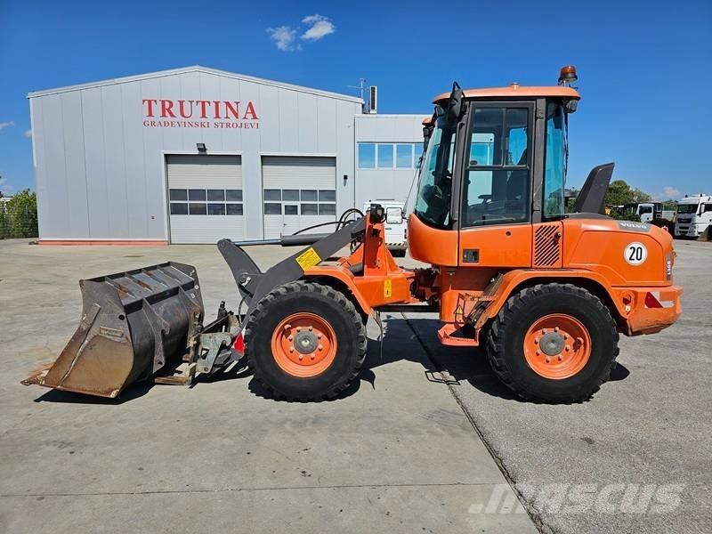 Volvo L 30 G Kolesové nakladače