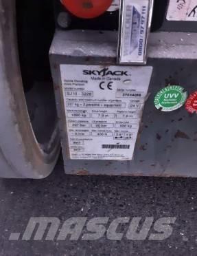 SkyJack SJ III 3226 Nožnicové zdvíhacie plošiny