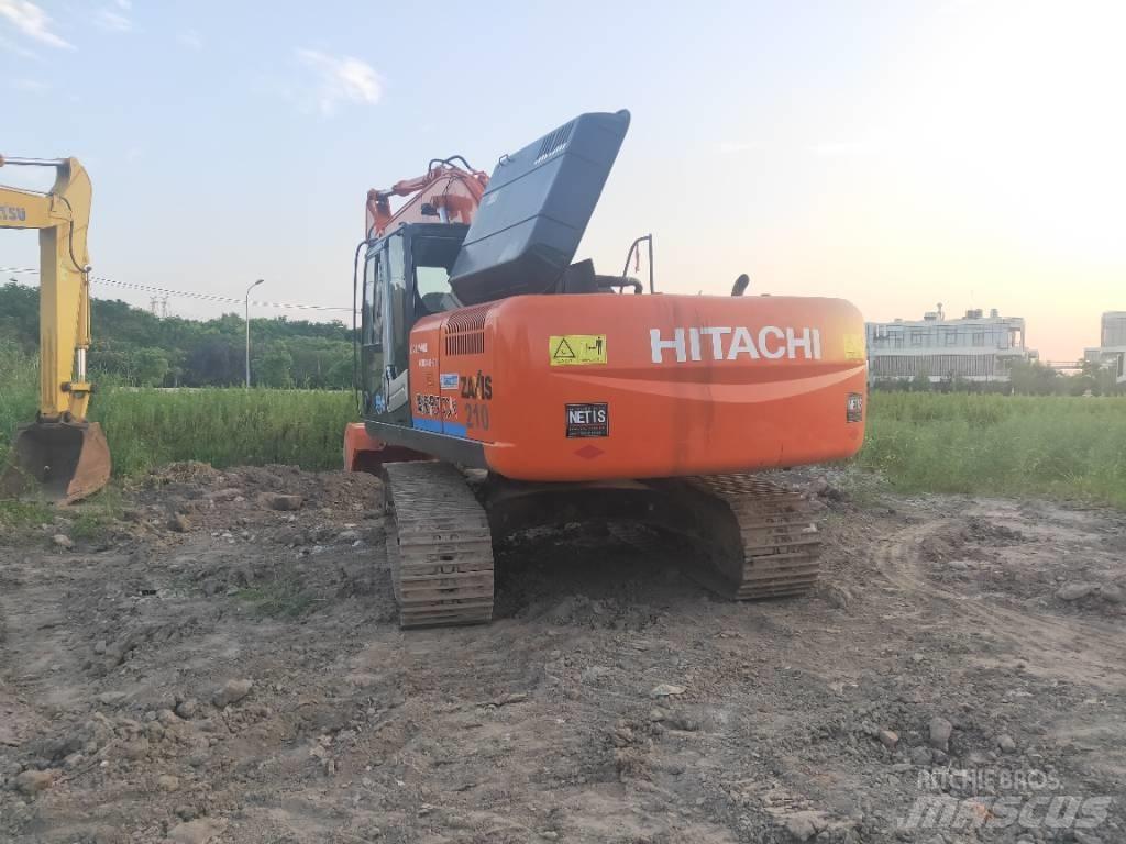 Hitachi ZX 210 Pásové rýpadlá