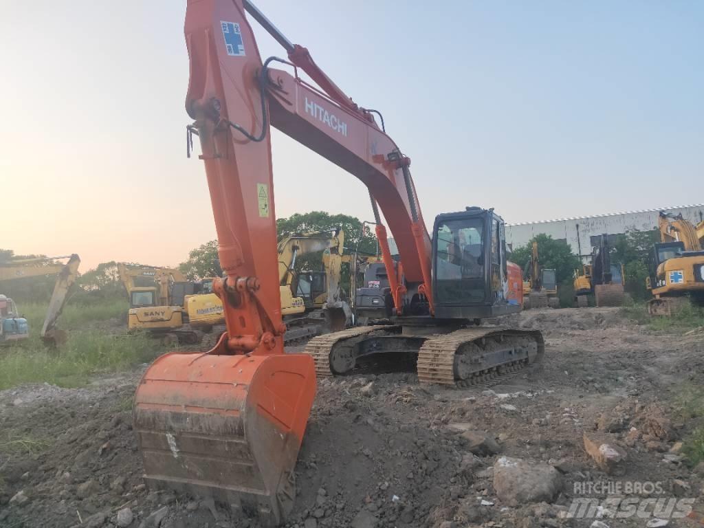 Hitachi ZX 210 Pásové rýpadlá