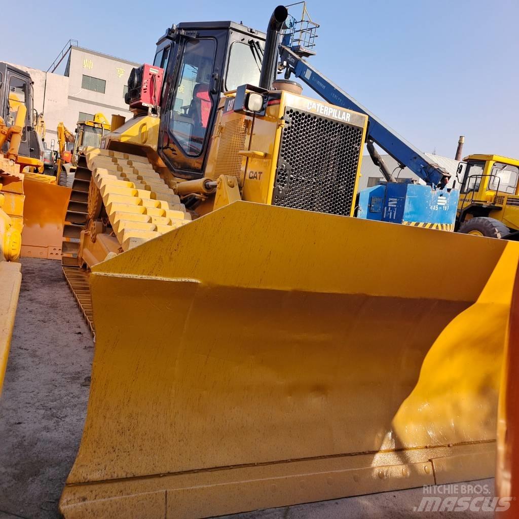 CAT D 6 R Pásové dozéry