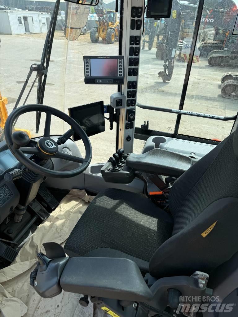 Volvo L 220 H Kolesové nakladače