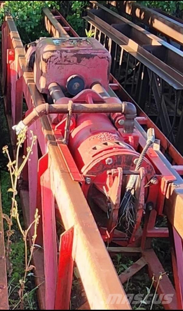  2006 VULCAN Hydraulické baranidlá na zatĺkanie pilotov