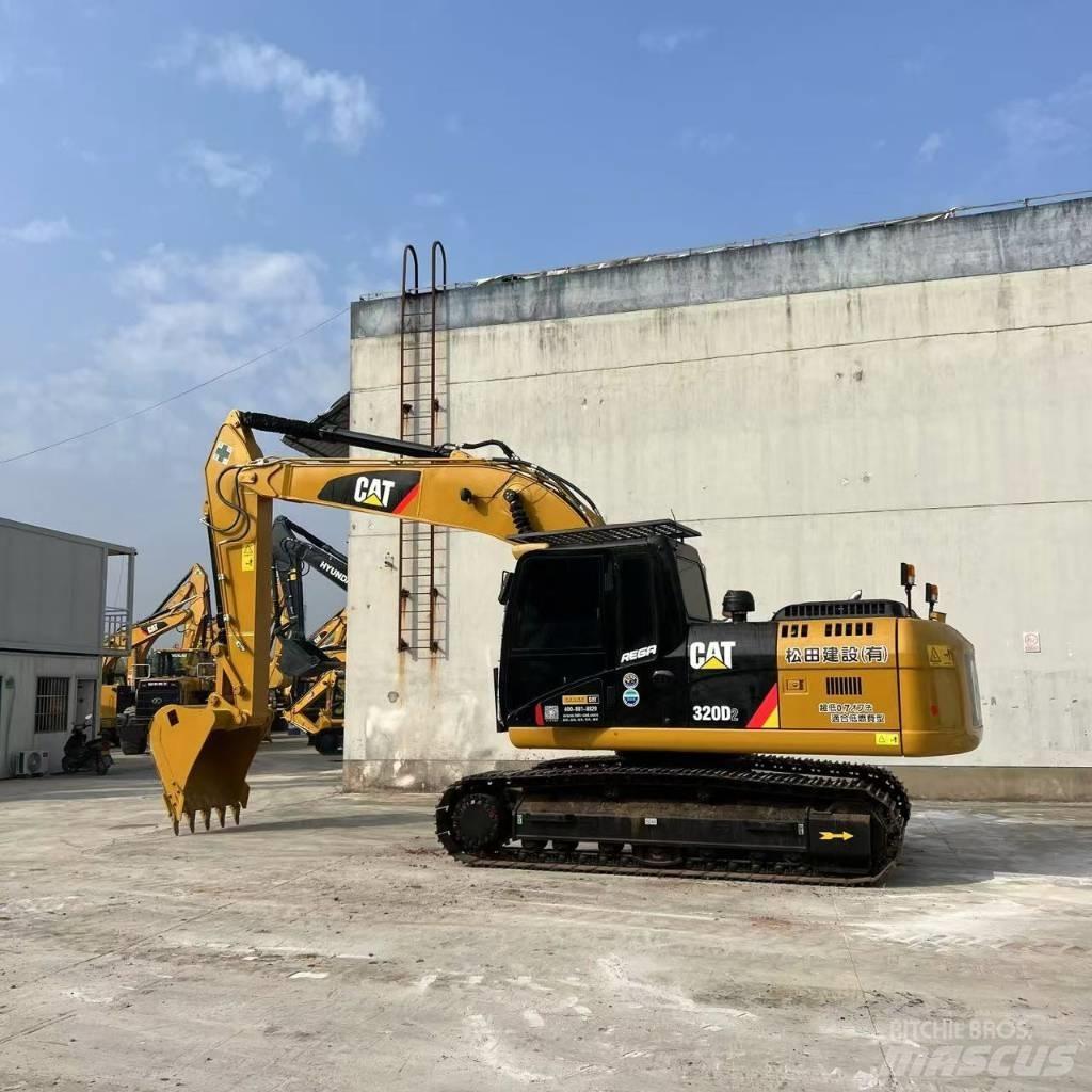 CAT 320D2 Midi rýpadlá 7 t - 12 t