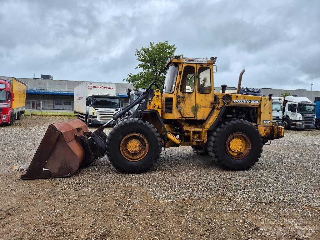 Volvo BM 4300 Kolesové nakladače