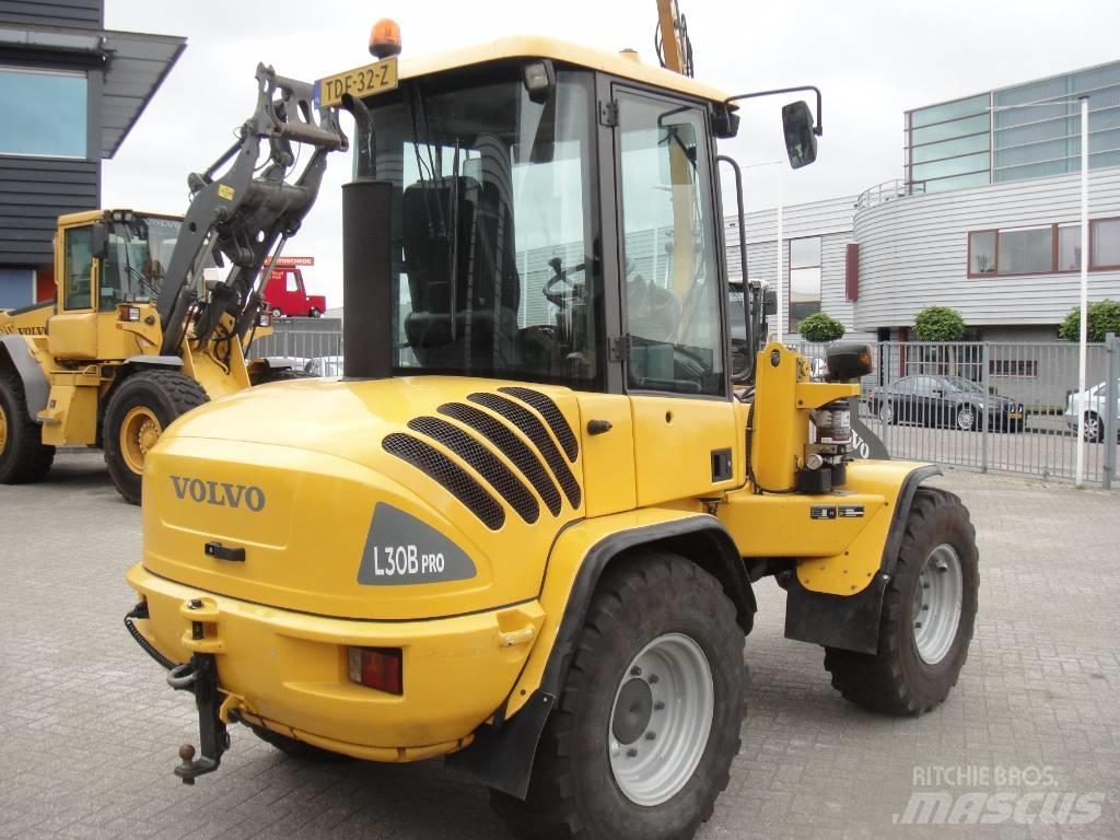 Volvo L 30 B Kolesové nakladače