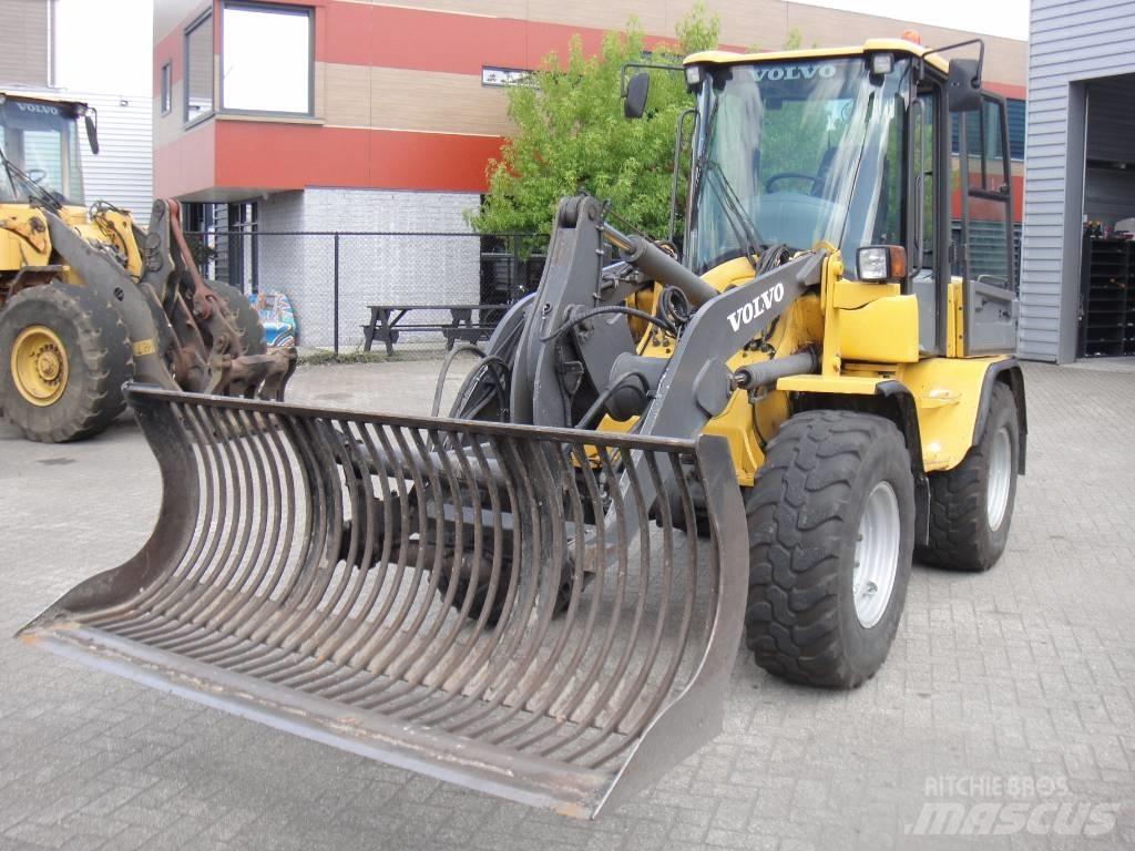 Volvo L 30 B Kolesové nakladače