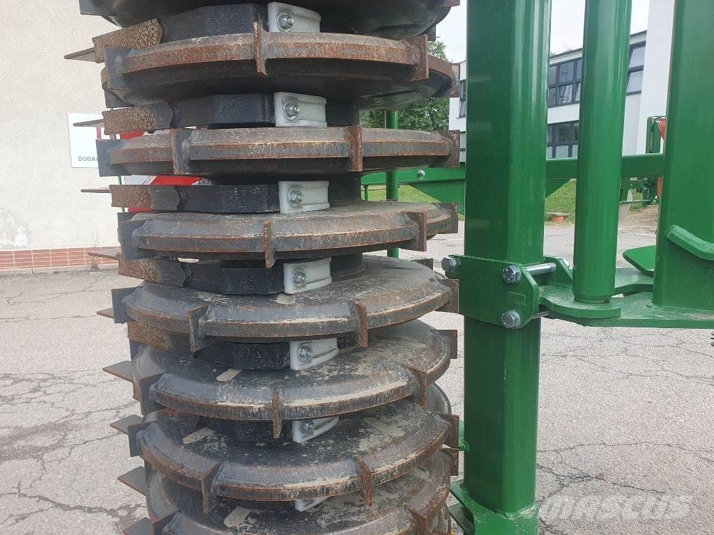 Kerner X4-520 Riadkové kultivátory