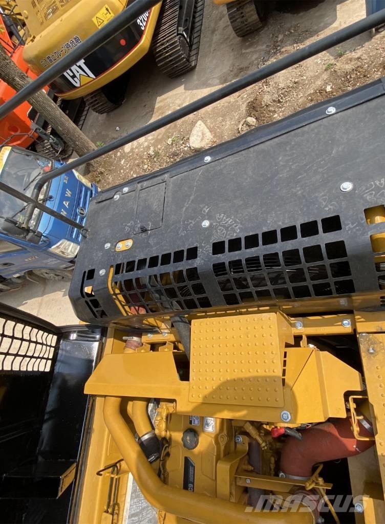 CAT 336 D 2 Pásové rýpadlá