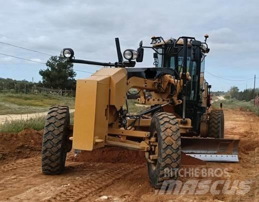 CAT 140 M Grejdery