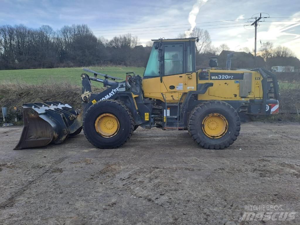Komatsu WA 320 PZ-6 Kolesové nakladače